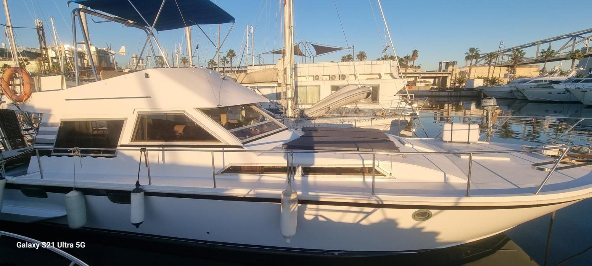 Beautiful And Comfy Boat In With Boat Tour Option Bateau-hôtel